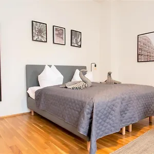 Luxus-apartment Im Herzen Von - Kostenloser Parkplatz In Videoüberwachter Tiefgarage Apartment Leipzig