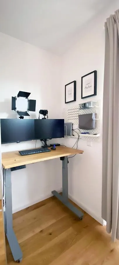 Apartment Sanierte Wohnung Mit Balkon Im Hochparterre Hannover