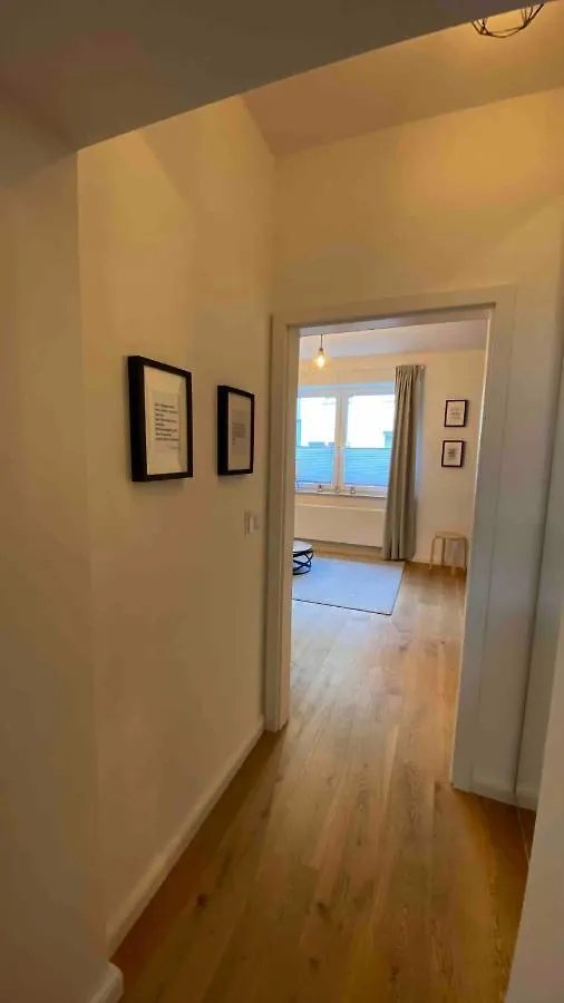 Apartment Sanierte Wohnung Mit Balkon Im Hochparterre Hannover Germany
